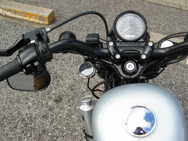 2011年式XL1200X スポーツスター・1200フォーティーエイト タコ