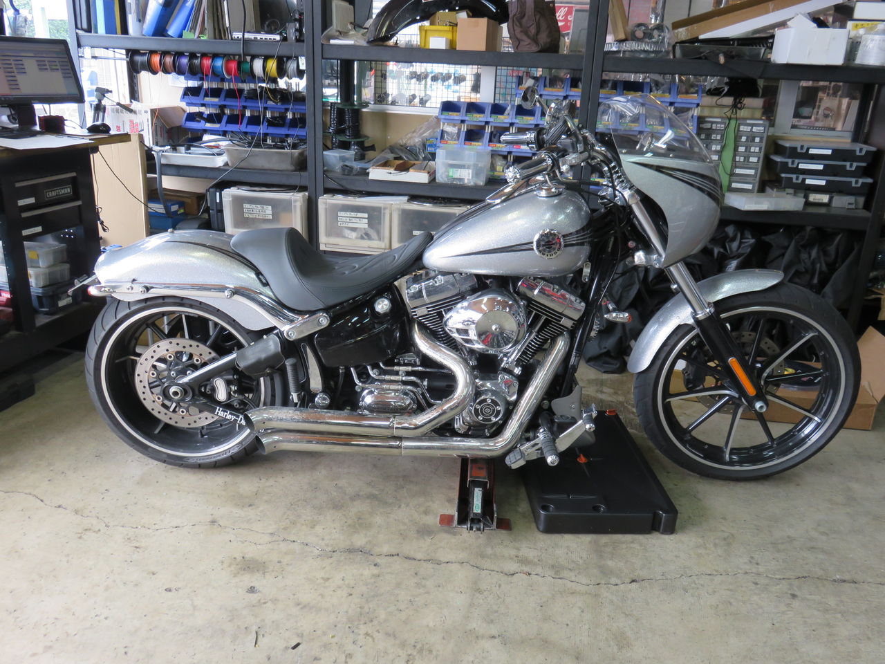 HarleyDavidson 2015年式 FXSBブレイクアウト 純正タンク