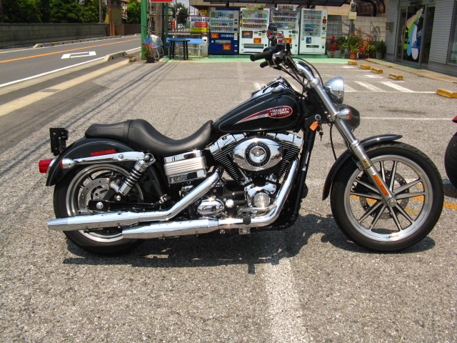 2006年式FXDL ダイナローライダーのRショック交換