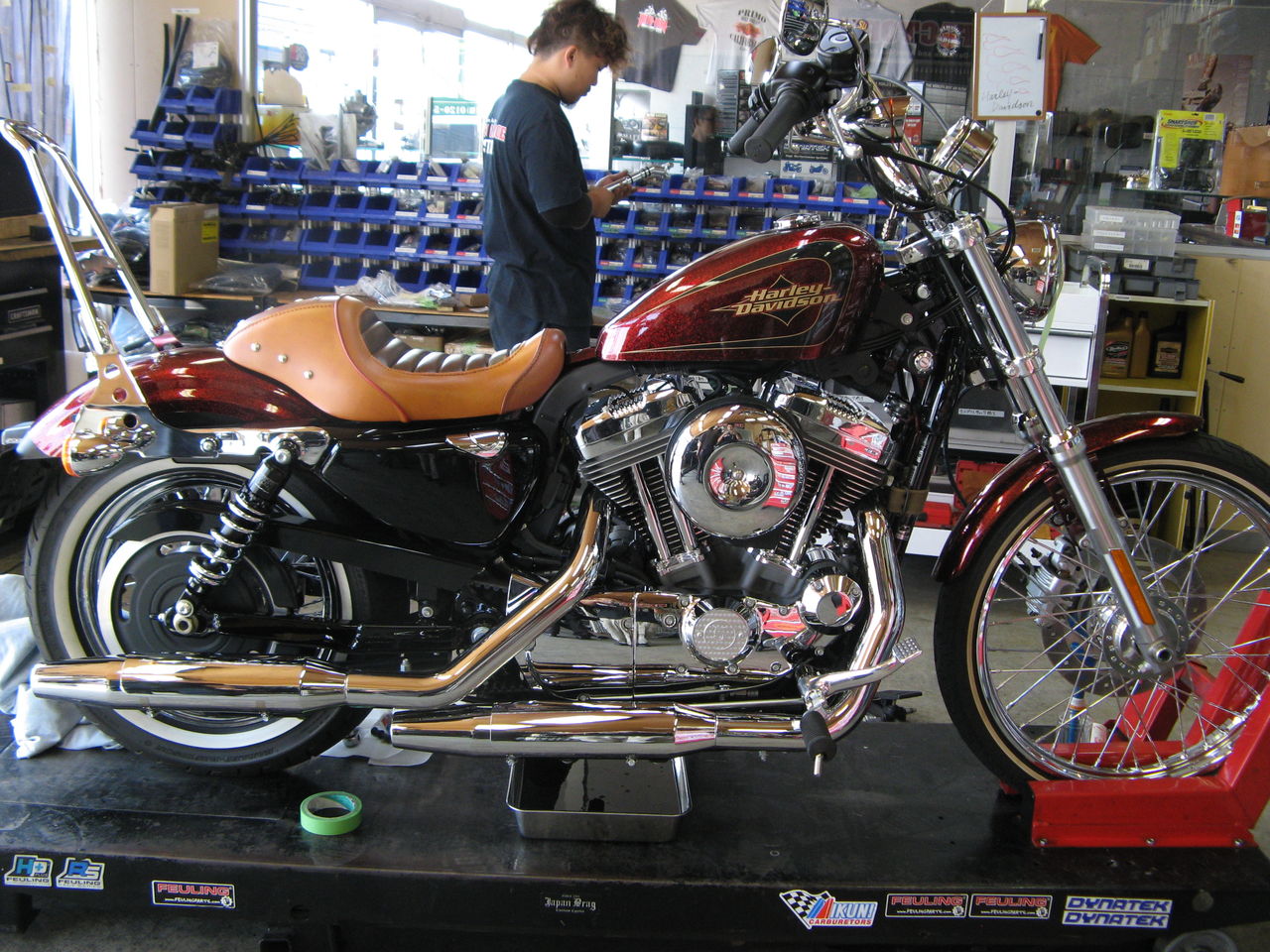 2013年式XL1200V セブンティーツーのライザーオイル交換!! : HarleyDavidsonパーツディストリビューター ネオファクトリー カスタムショップ ネオガレージブログ