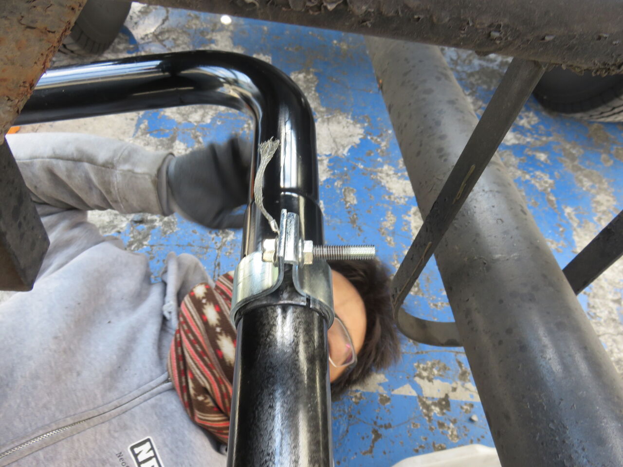 ネタブログ 三菱キャンターのマフラーパイプ交換 Harleydavidsonパーツディストリビューター ネオファクトリー カスタムショップ ネオガレージブログ