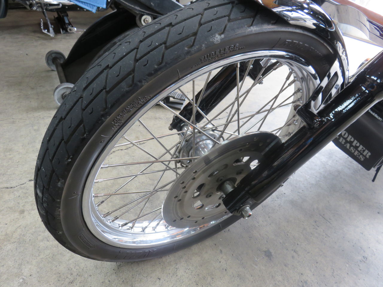 1997年式 FXSTC フロントタイヤ交換 : HarleyDavidsonパーツ 1997年式 FXSTC フロントタイヤ交換 : HarleyDavidsonパーツ