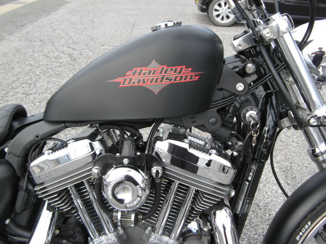 2013年式XL1200V セブンティーツーでタンクアップ＆配線スッキリ