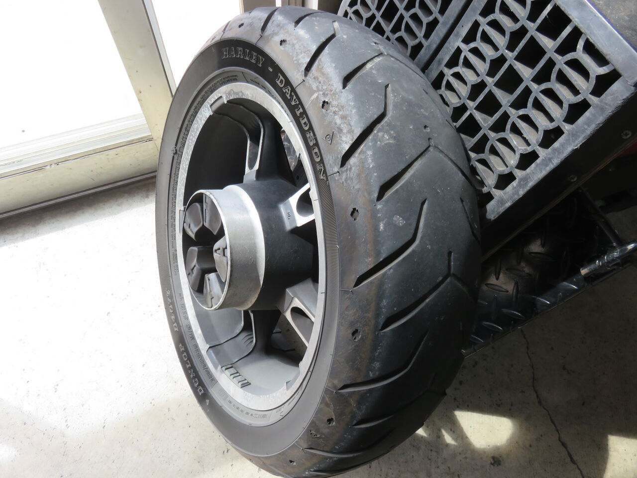 2019FLHXS(ストリートグライドスペシャル)前輪タイヤホイール 2019FLHXS(ストリートグライドスペシャル)前輪タイヤホイール