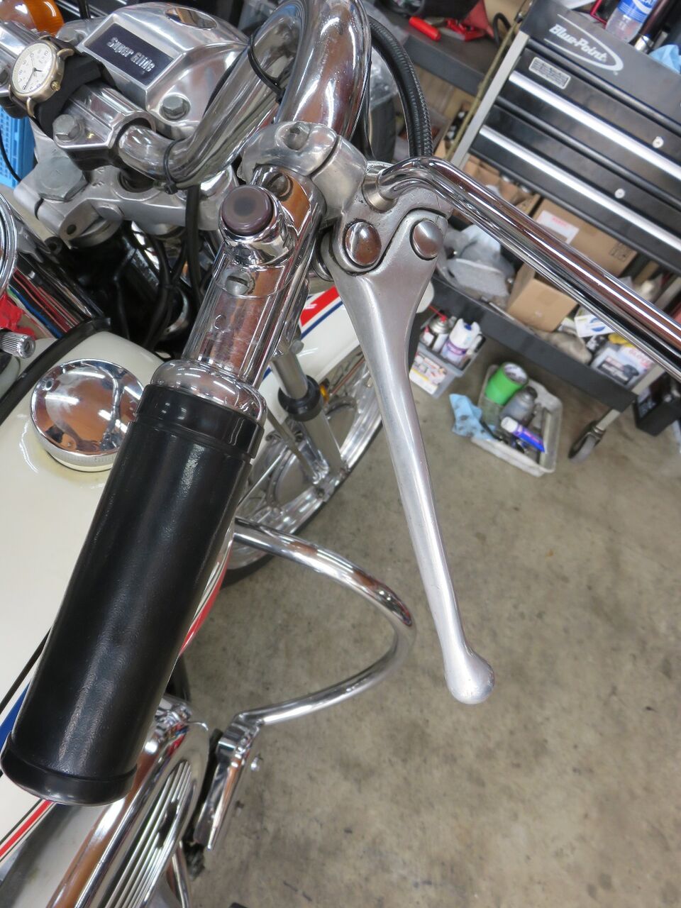 ハーレーアーリーショベル用外装セット破損あり sddefault.jpg