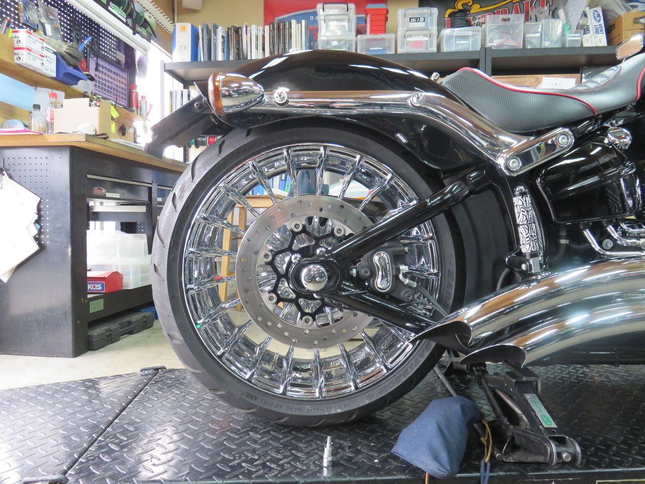 2017年式FXSB 260タイヤとロワリング！！ : HarleyDavidson