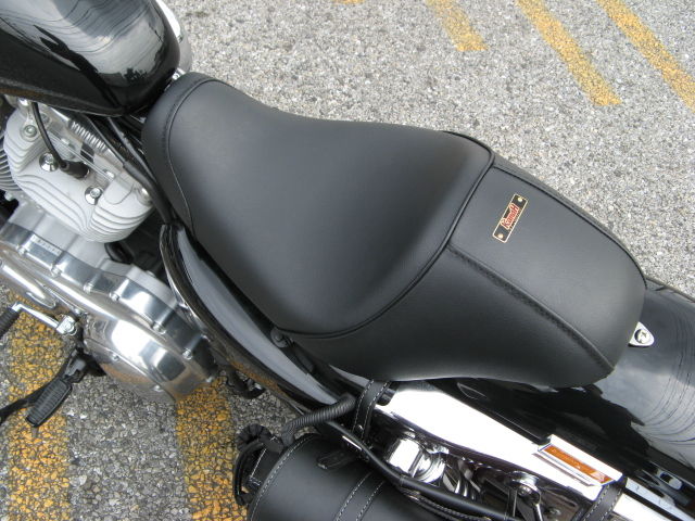 G254 ハーレーダビッドソン XL883L シート