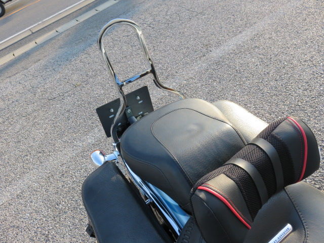 2007年式FLSTF ファットボーイにシーシーバー取付け