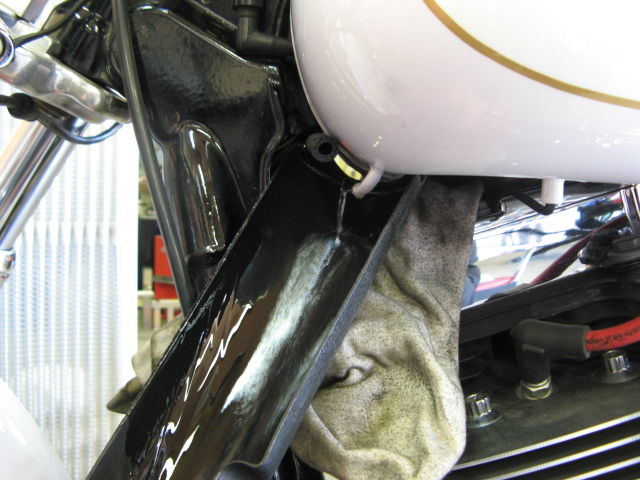 ハーレー　FXDL ダイナ　ローライダー　タンク　フェンダー 2008年式FXDL ダイナローライダーにショートショック取付