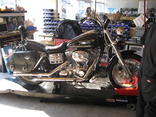 2006年式FXD ダイナ・スーパーグライドのオイル一式交換＆エア