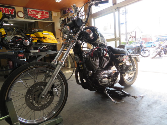 2013年式XL1200Vのリアショック交換！ : HarleyDavidsonパーツ