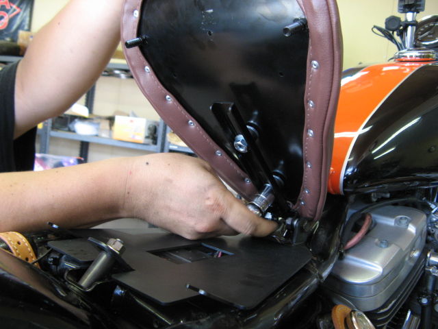 スポーツスター ソロシート スポーツスター ソロシート（ダイヤ