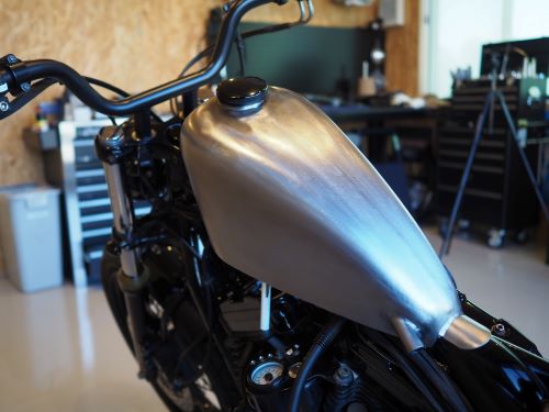 【最安値】 すらッ☆としたナロースポーツスタータンク HarleyDavidson : パーツ