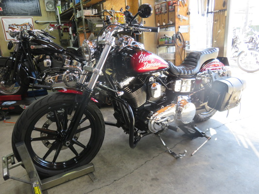 2010年式FXDLシーシーバー取付！！！