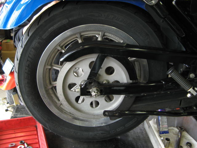 1997年式XL1200 スポーツスターのリアショック＆リアタイヤ交換