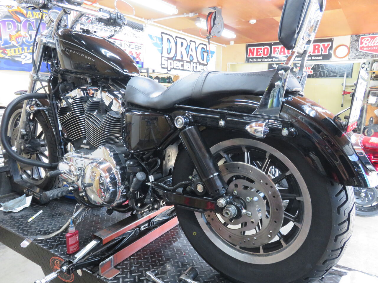 DRAG Specialties 調整式ショック12インチ スポーツスター Drag Specialties 車高調節サスペンション ブラック 12インチ