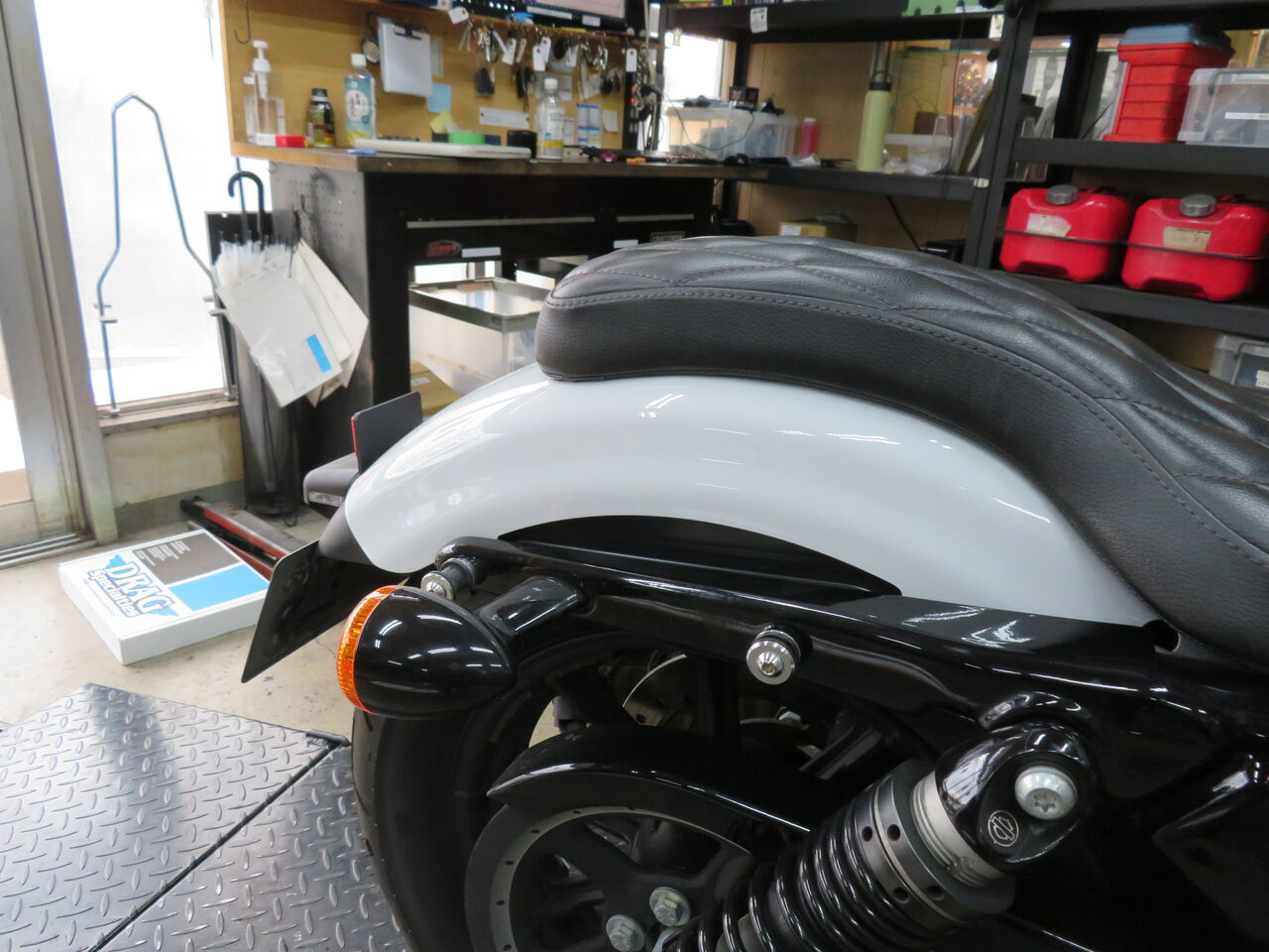 2021年式 XL1200NS シーシーバー装着！！ : HarleyDavidsonパーツ 