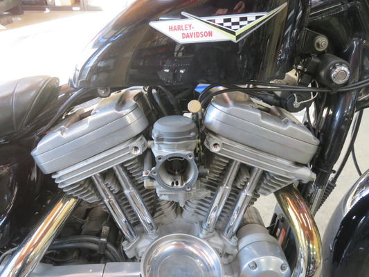 2001年式XLH883　片肺始動不良点検！！！