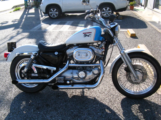 1999年式XLH883 エボスポにLEDテールライト取付