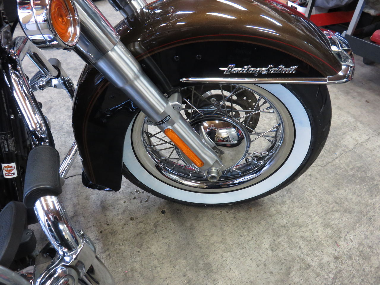 2013年式FLSTCの前後タイヤ交換！！ : HarleyDavidsonパーツ