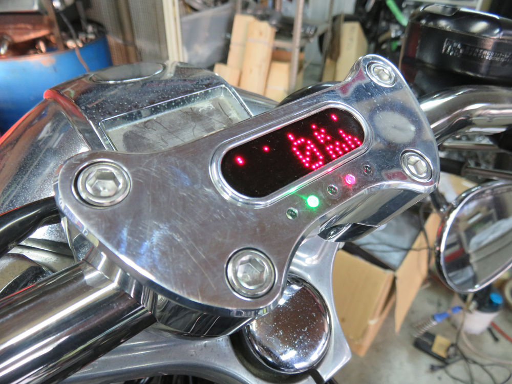 モトガジェット製 デジタルメーター The chrono classic motogadget