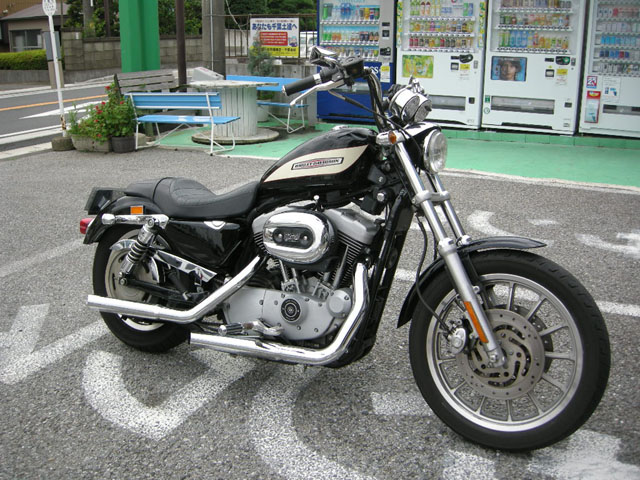 ハーレー　XL883 XL1200 スポーツスター　純正タンク 2004〜 ハーレー XL883 XL1200 スポーツスター 純正タンク 2004
