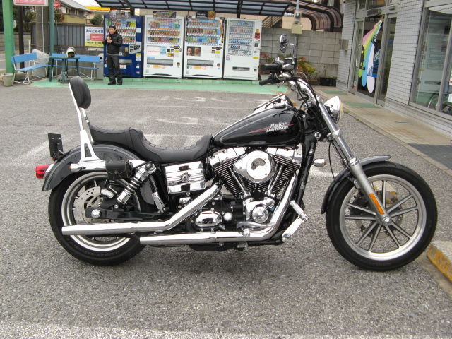 2011年式FXDL ダイナ・ローライダーにショートショック 2011年式FXDL ダイナ・ローライダーにショートショック