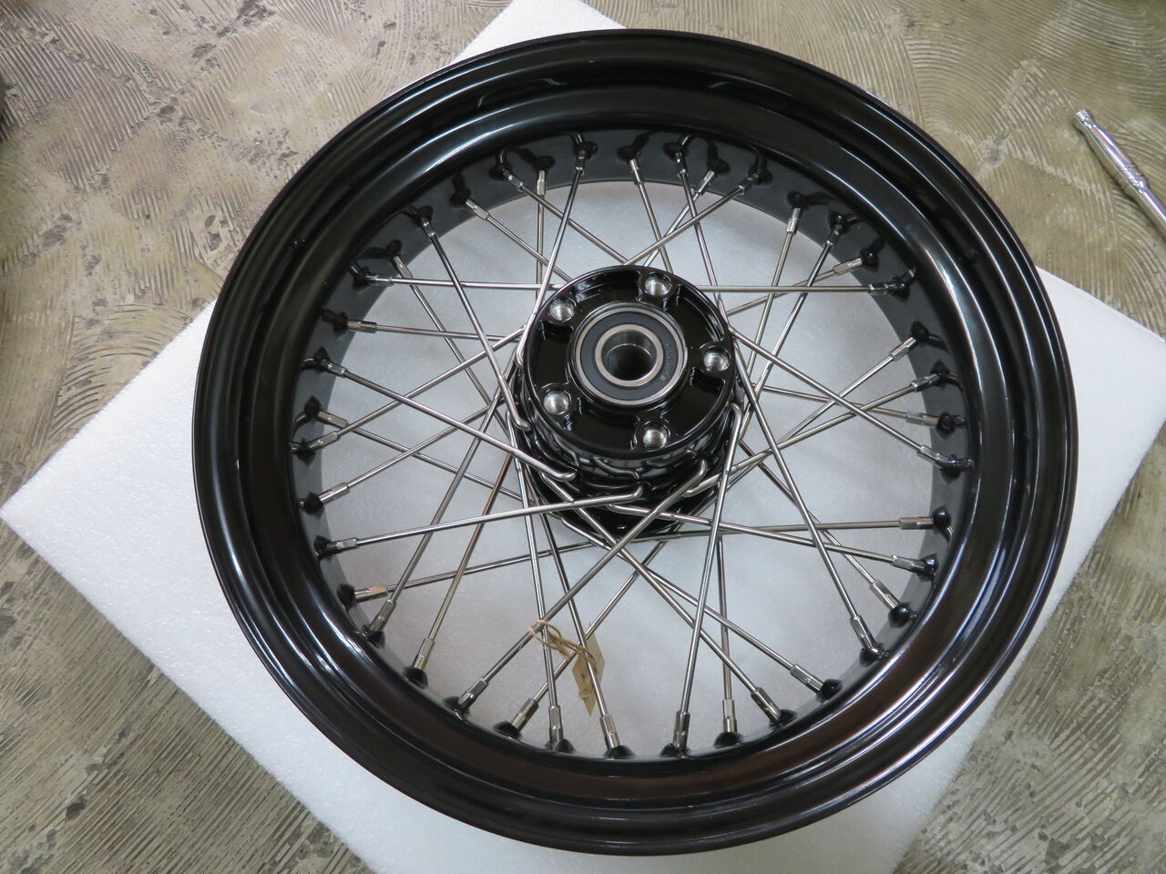 2021年XL1200X NEO製スポークホイール装着でカッコ良くなり過ぎ