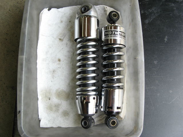 11in フルカバーショートショック クローム ダイナ用 ハーレー用パーツ