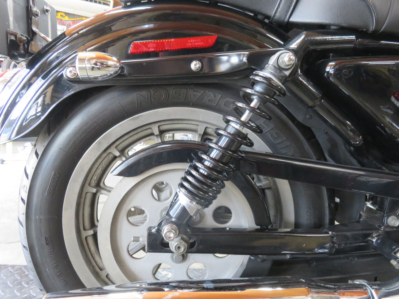 1998年式XL1200S リアショック交換!!! : HarleyDavidson 1998年式XL1200S リアショック交換!!! : HarleyDavidson
