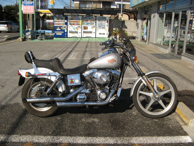 1999年式FXDWG ダイナ・ワイドグライドのリアタイヤ交換