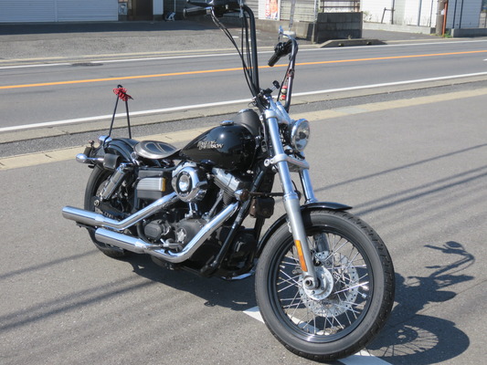 2012年式FXDBウインドシールド取付＆シート交換！！！