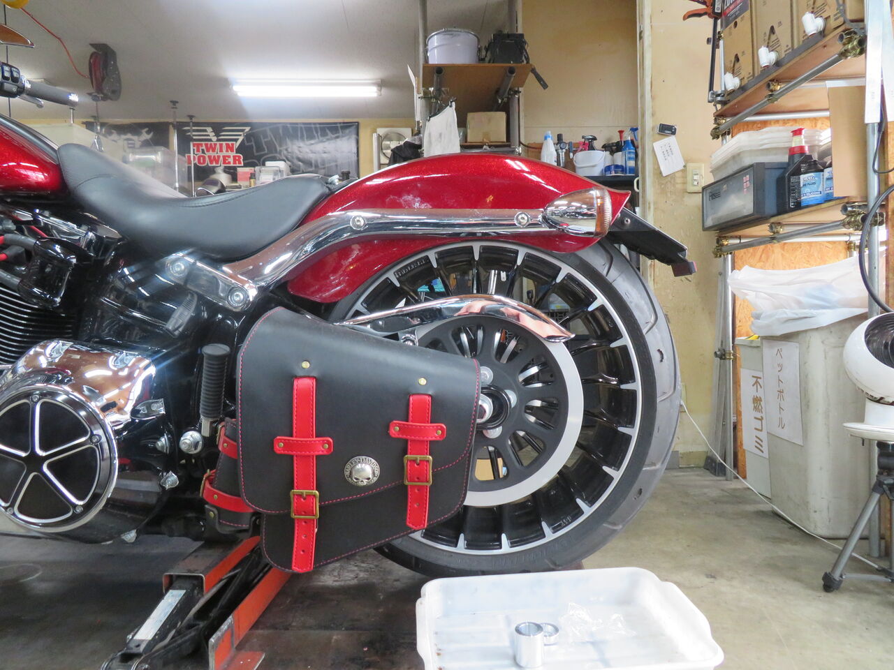 2017年式FXSB サイドナンバー取付け!! : HarleyDavidsonパーツディストリビューター ネオファクトリー カスタムショップ ネオガレージブログ