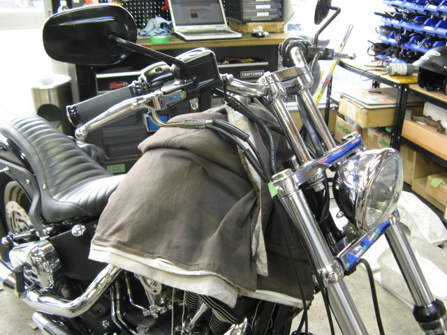 2005年式FXSTB ソフテイル・ナイトトレインのフロントローダウン