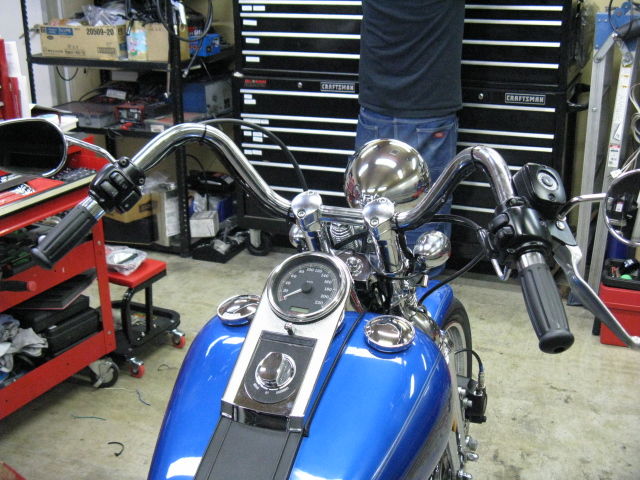 正規品／ネオファクトリー ハーレー汎用 ローライズバーハンドル カラー：ブラック 仕様：ヘコミ無し メーカー在庫あり Neofactory バイク ネオファクトリー 汎用 ローライズバーハンドル カラー 未塗装 仕様