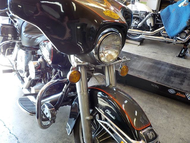 1980年式FLH スポットランプを取り付け!! : HarleyDavidsonパーツ
