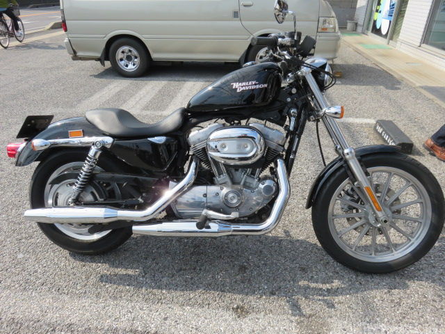 2008年式XL883 インジェクション車両にタコメーター取り付け