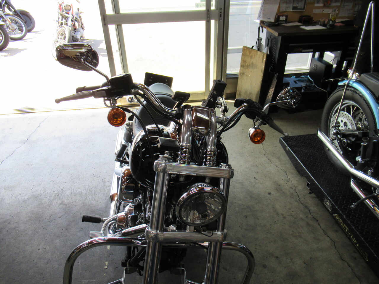 2009年式FXDL ウィンドシールド取り付け！ : HarleyDavidson