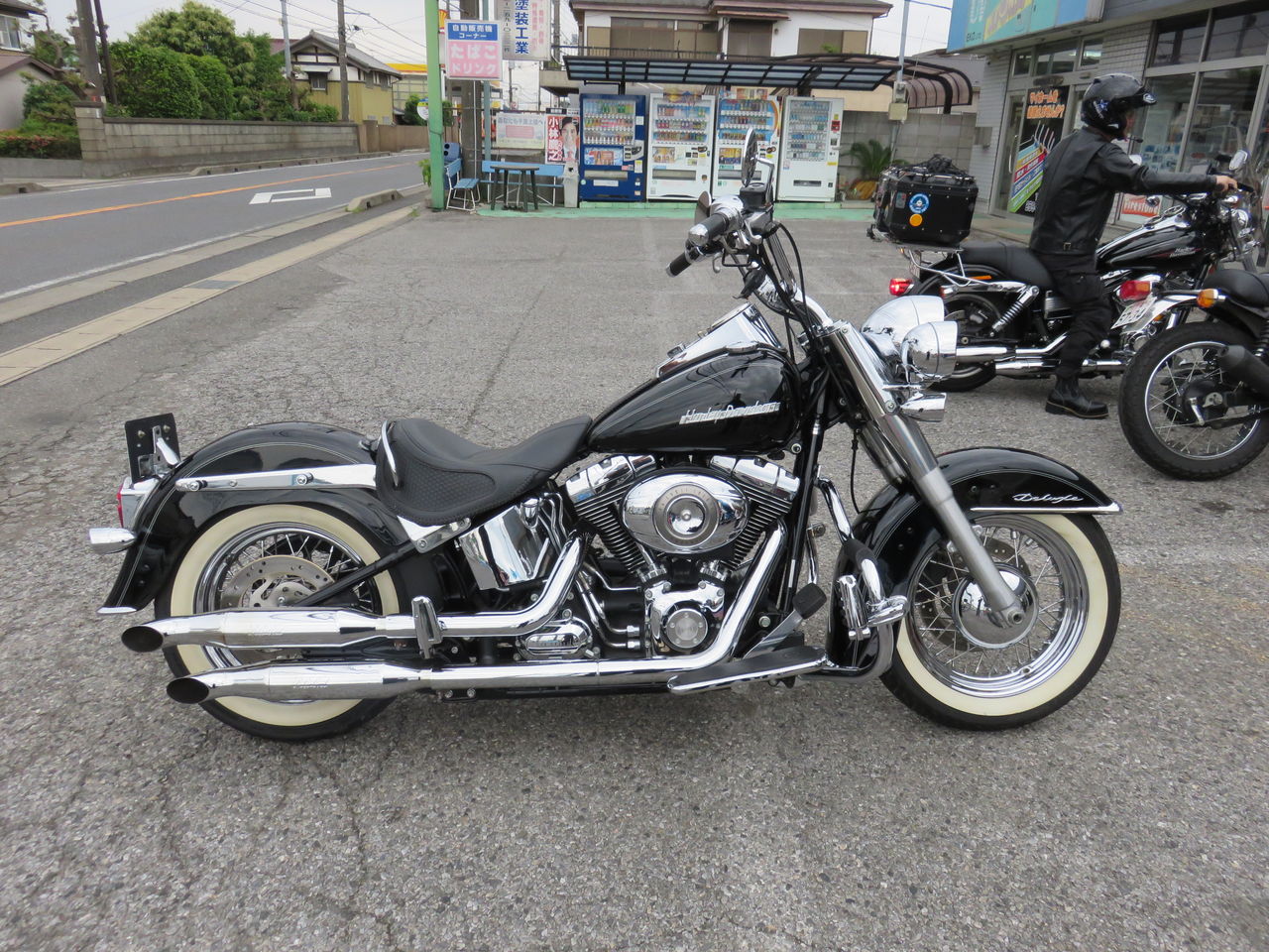 2008年式FLSTN 前後タイヤ交換!! : HarleyDavidsonパーツ 2008年式FLSTN 前後タイヤ交換!! : HarleyDavidsonパーツ