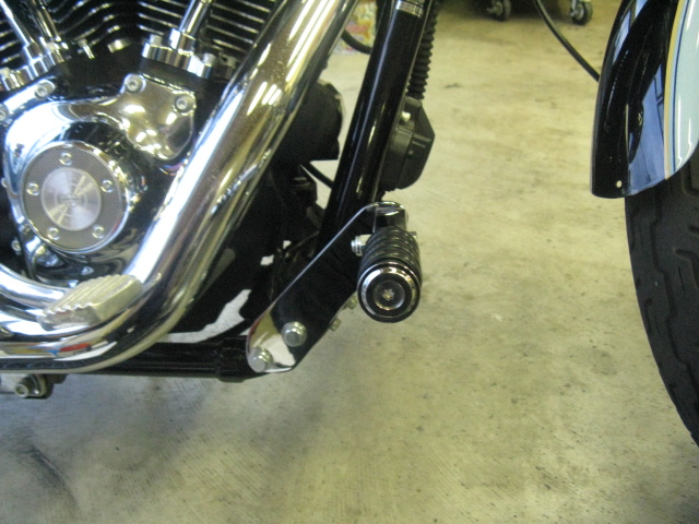2008年式FXDL ハイウェイペグ取り付け : HarleyDavidsonパーツ 