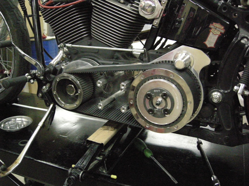 Neofactory ネオファクトリー ブルートIVエクストリーム用バッキングプレート 96-06yソフテイル用 SOFTAILファミリー HARLEY-DAVIDSON ハーレーダビッドソン Webike | Neofactory ネオファクトリー ブルートIVエクストリーム用