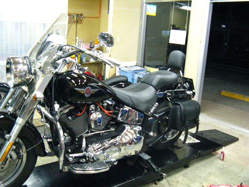 2000年式FLSTFシッシーバー取り付け ￥56,900 : HarleyDavidsonパーツ