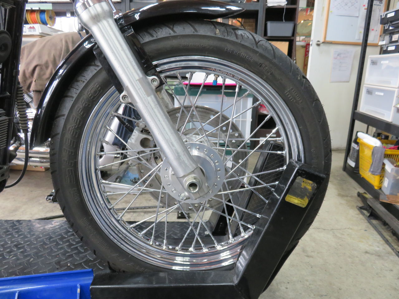 2008年式XL883 リアホイール交換！！ : HarleyDavidsonパーツ