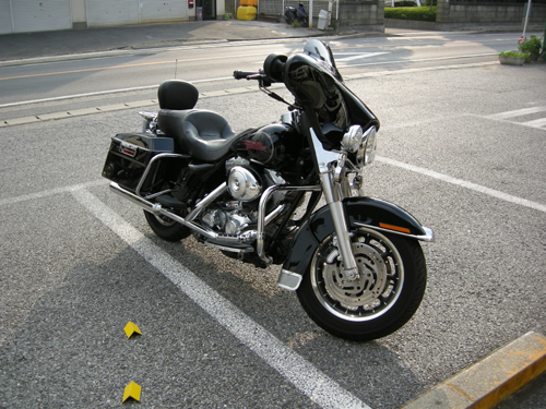 10&frasl;7 2006年式FLHXオイル交換 : HarleyDavidsonパーツディストリビュー