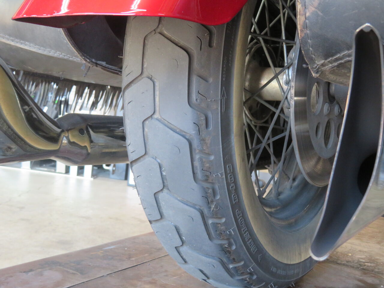 1999年式FLSTSの前後タイヤ交換 : HarleyDavidsonパーツ