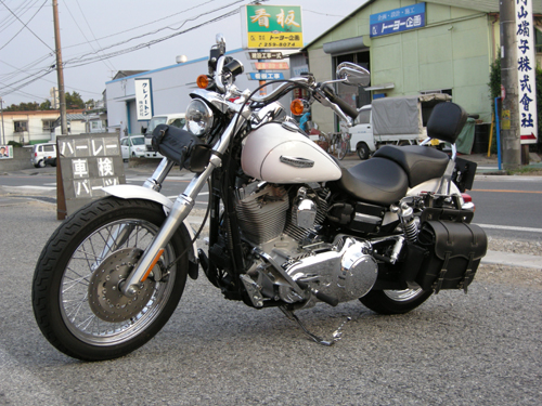 10/23 2007年式FXDC アジャスタブルフロアボード取り付け