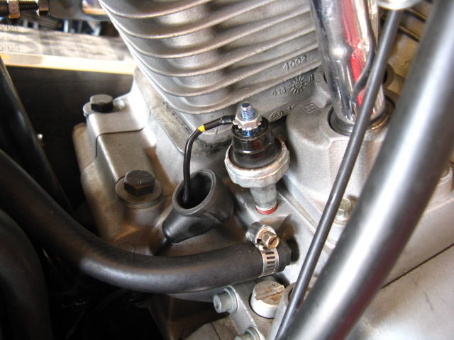 1999年式ｆｘｓｔ エボソフテイルにオイルプレッシャーゲージ装着 Harleydavidsonパーツディストリビューター ネオファクトリー カスタムショップ ネオガレージブログ