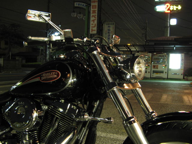 2008年式FXDL ダイナローライダーのトリプルツリー&ヘッドライト交換