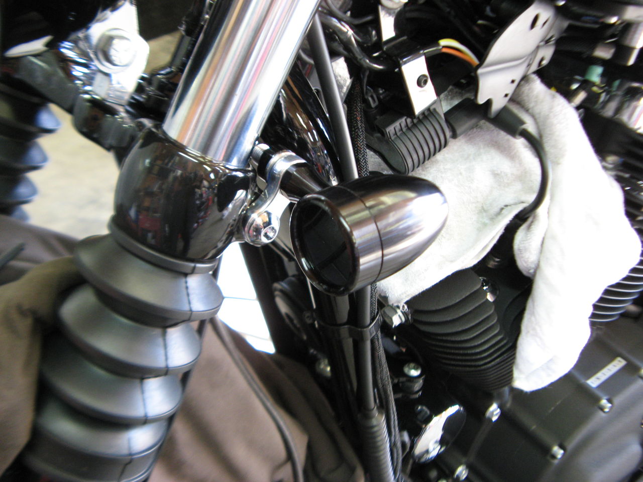 2014年式XL1200Xのテールライト,ウインカー交換!! : HarleyDavidson