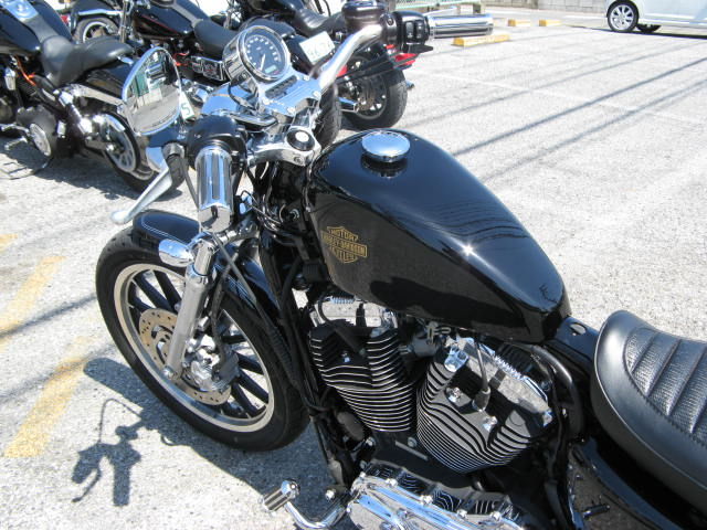 2010年式XL1200L スポーツスター1200ローに48タンク取り付け 2010年式XL1200L スポーツスター1200ローに48タンク取り付け